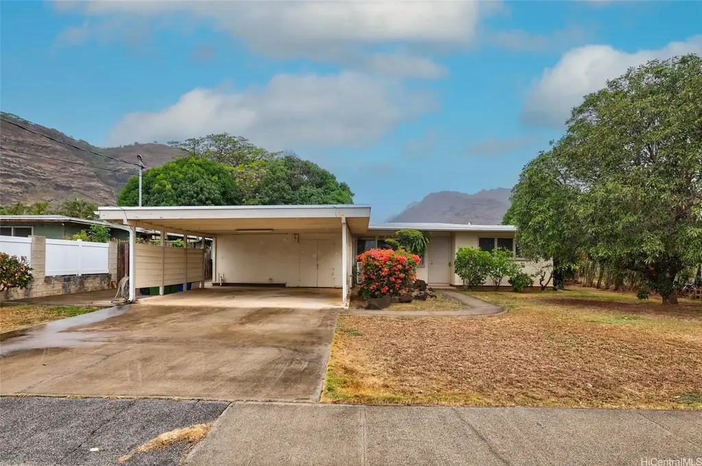 5558 Pia Street, Honolulu