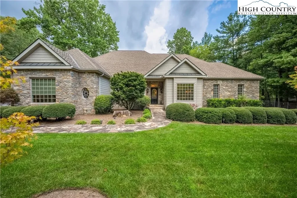 738 Country Club Road, Roaring Gap