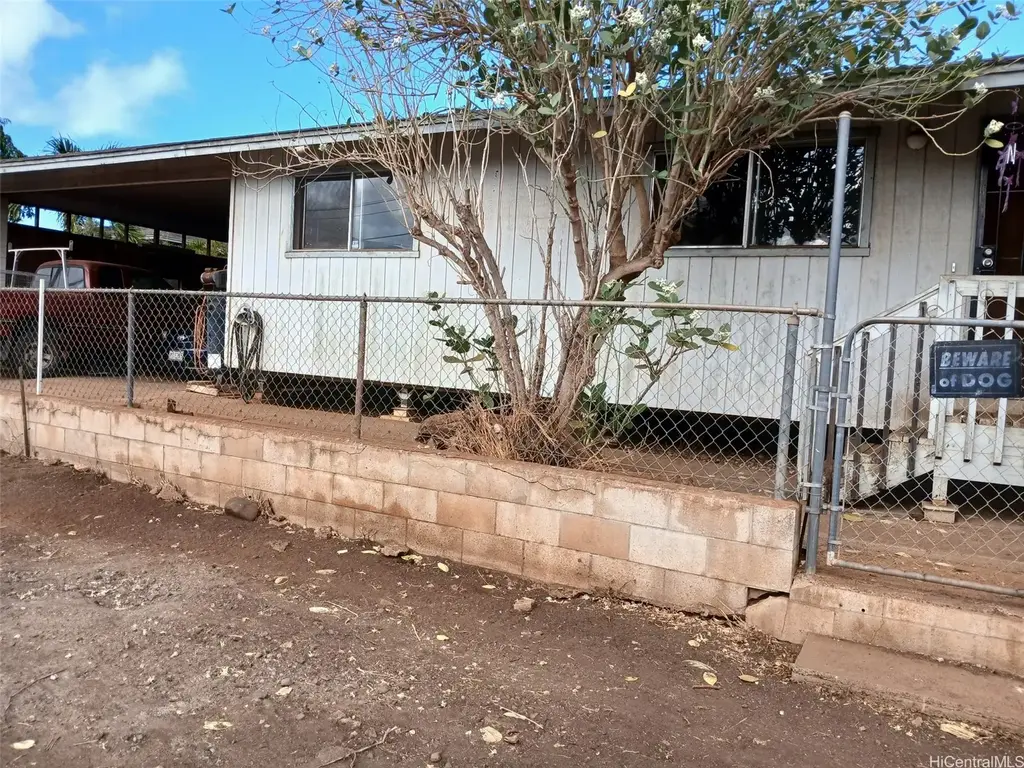 87-102 Kulaaupuni Street # G1, Waianae