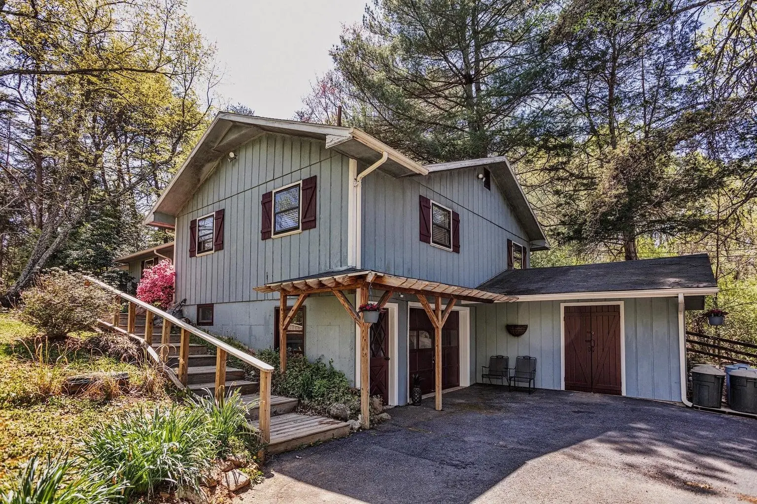 61 Emerald Ln, Lexington