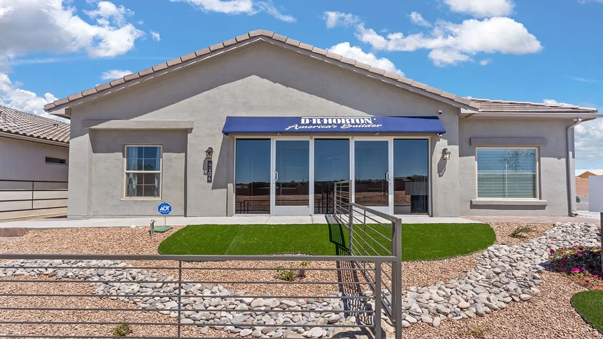 3836 Chitalpa, Santa Fe