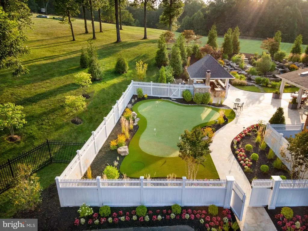 7484 Wilson Rd, Warrenton