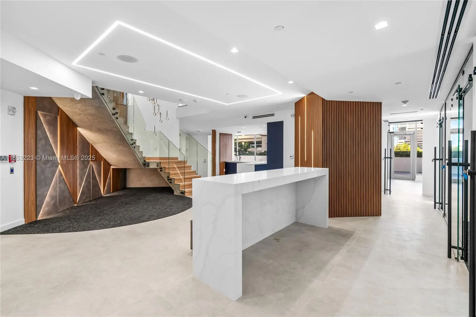 Photo of Listing #A11853223