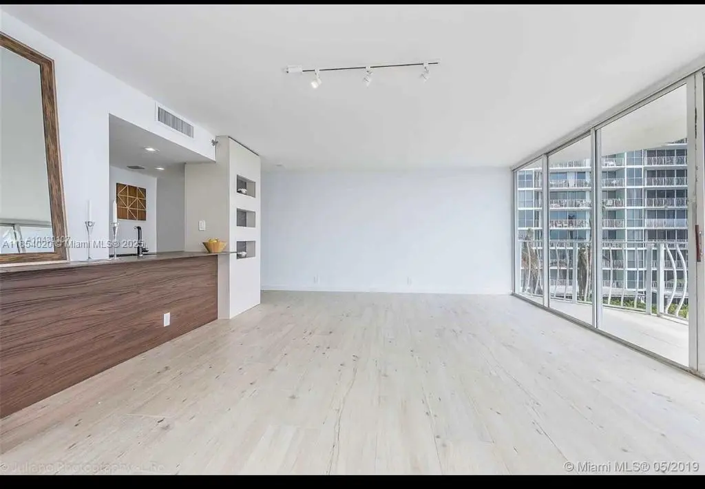 Photo of Listing #A11854020