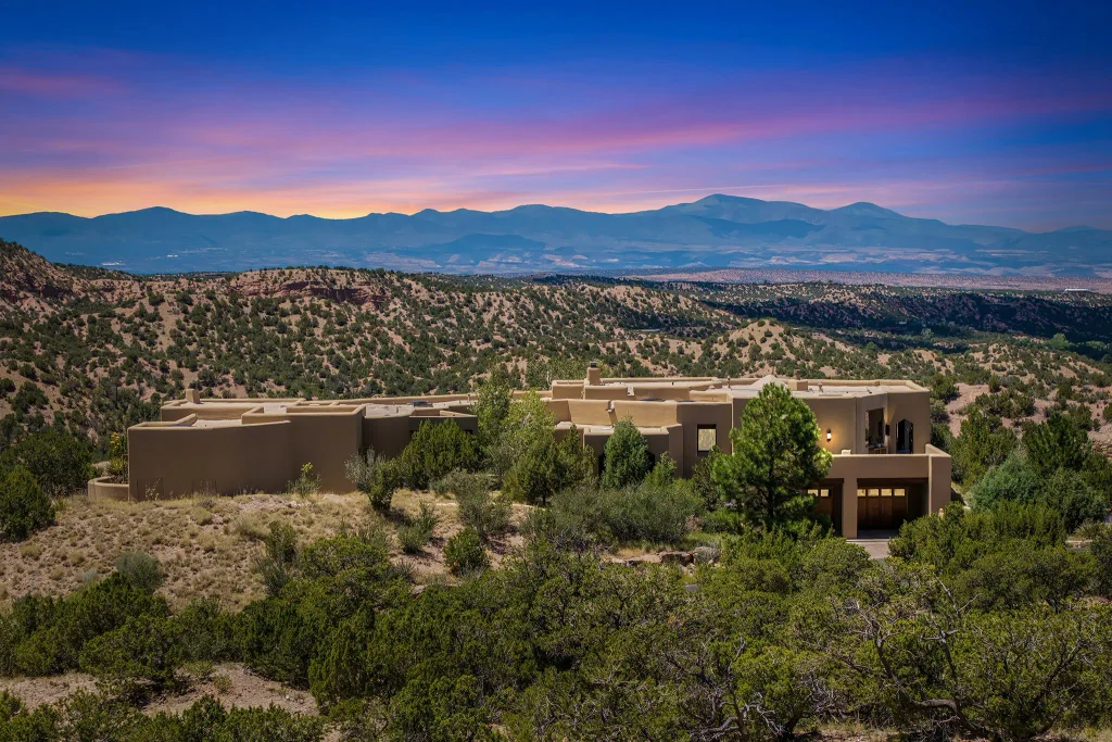9 Lodge Circle, Santa Fe