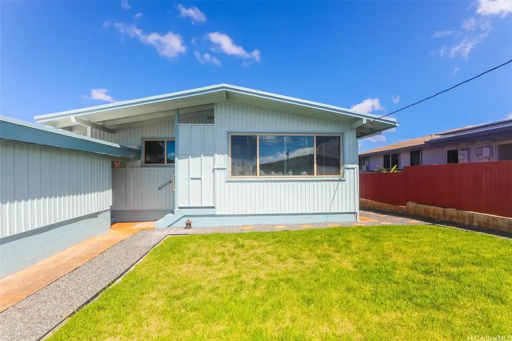 1522 Maluawai Street, Pearl City