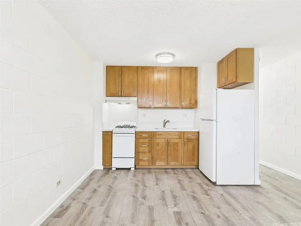 409 Iolani Avenue # 303, Honolulu