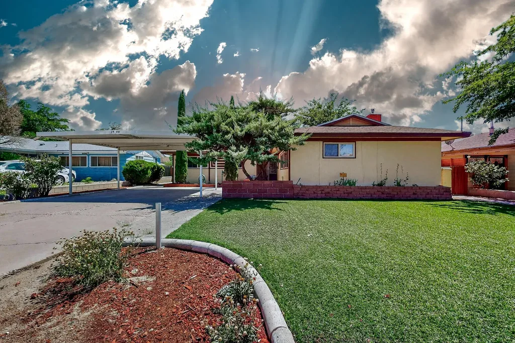 3900 Delamar Avenue Ne, Albuquerque