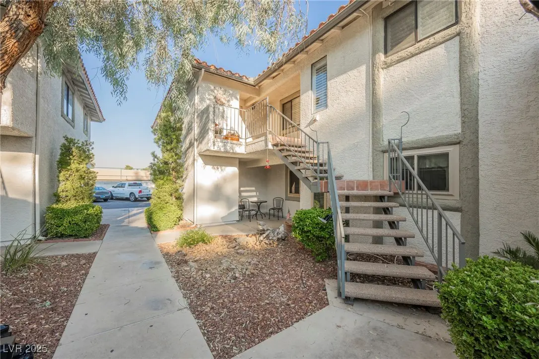 Photo of Listing #2707512