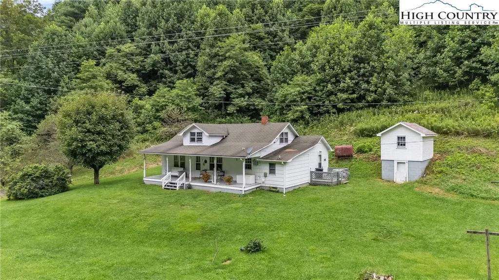 809 Roaring Fork Road, Creston