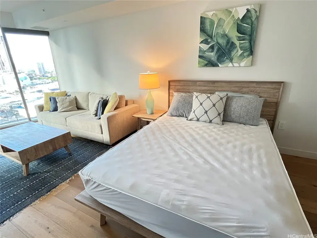 1001 Queen Streets # 1007, Honolulu