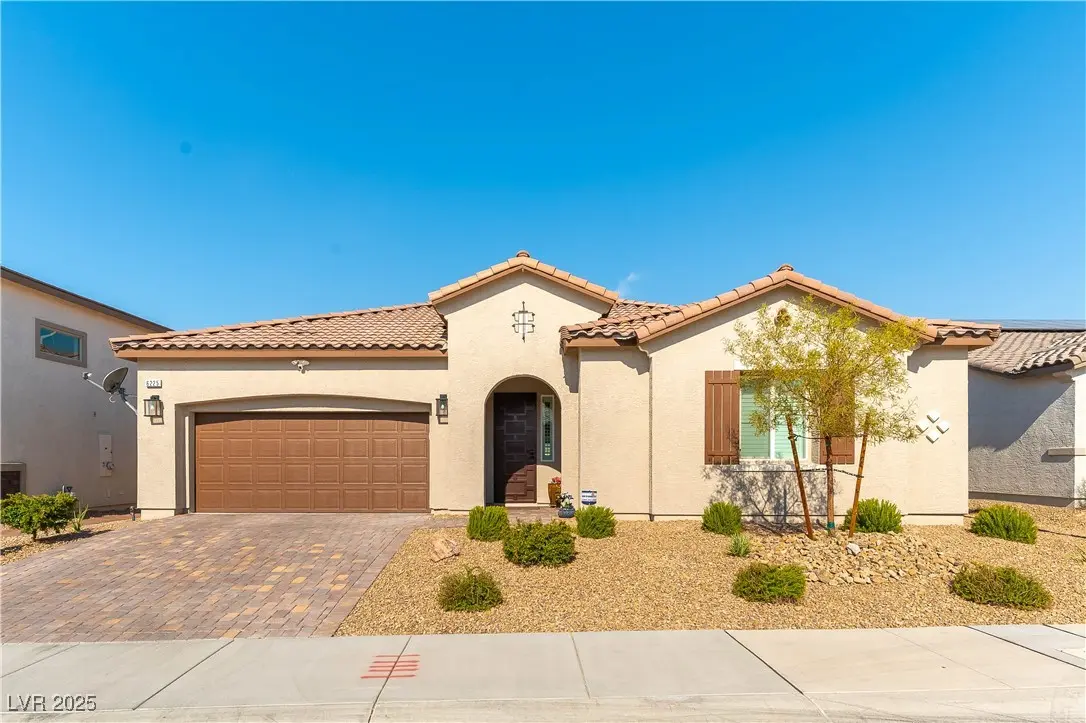 Photo of Listing #2708568