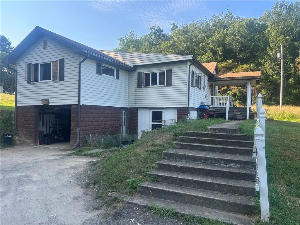 65 Sandrock Road , Franklin