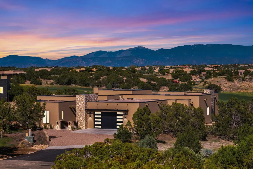 10 Calle Arbusto, Santa Fe