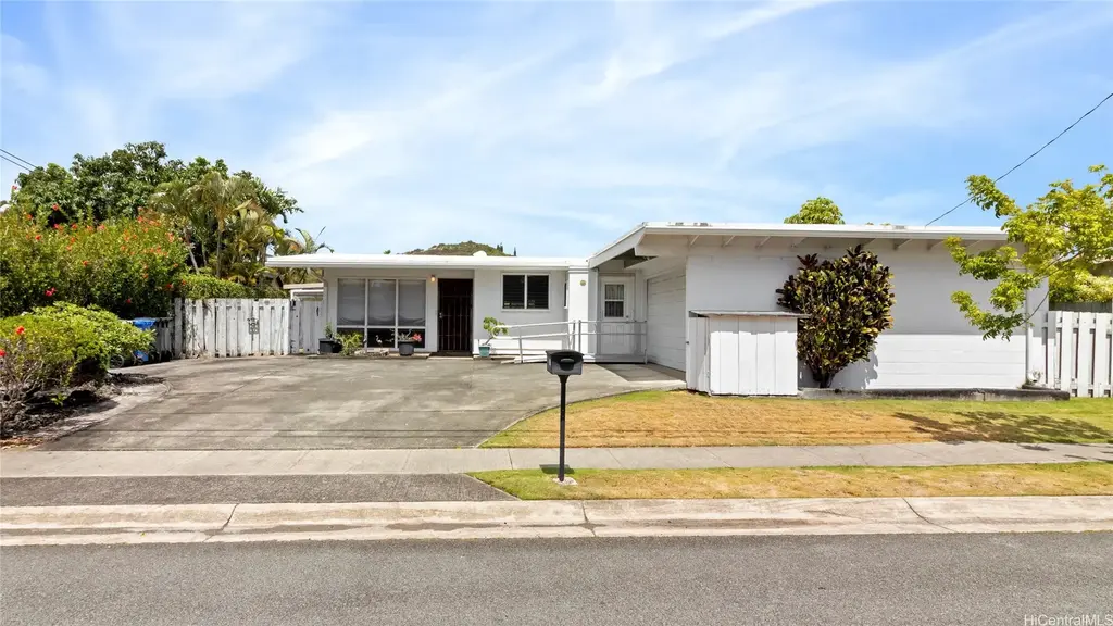 1392 Kahili Street, Kailua
