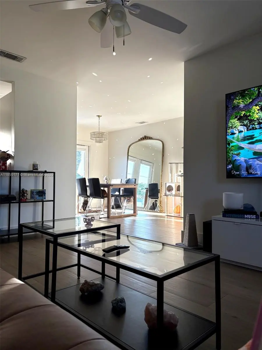 Photo of Listing #A11855171