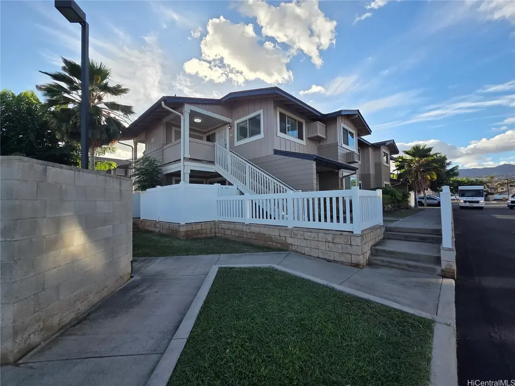 91-1033 Kamaaha Avenue # 1808, Kapolei
