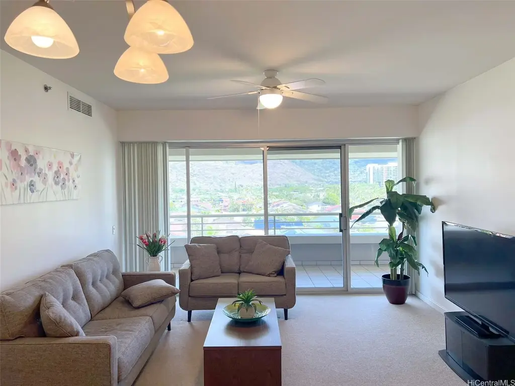 1 Keahole Place # 2607, Honolulu