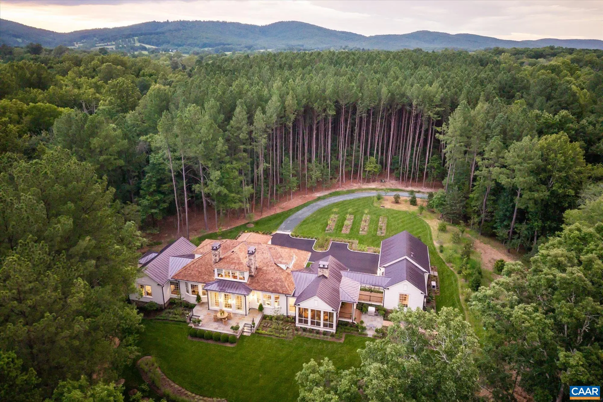 2863 Palmer Dr, Keswick Property Listing: MLS® #667777