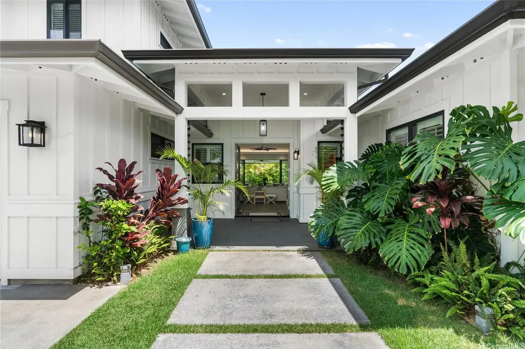 472 A N Kainalu Drive, Kailua