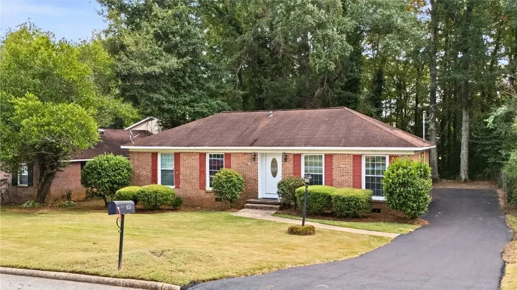 833 Cahaba Dr, Auburn