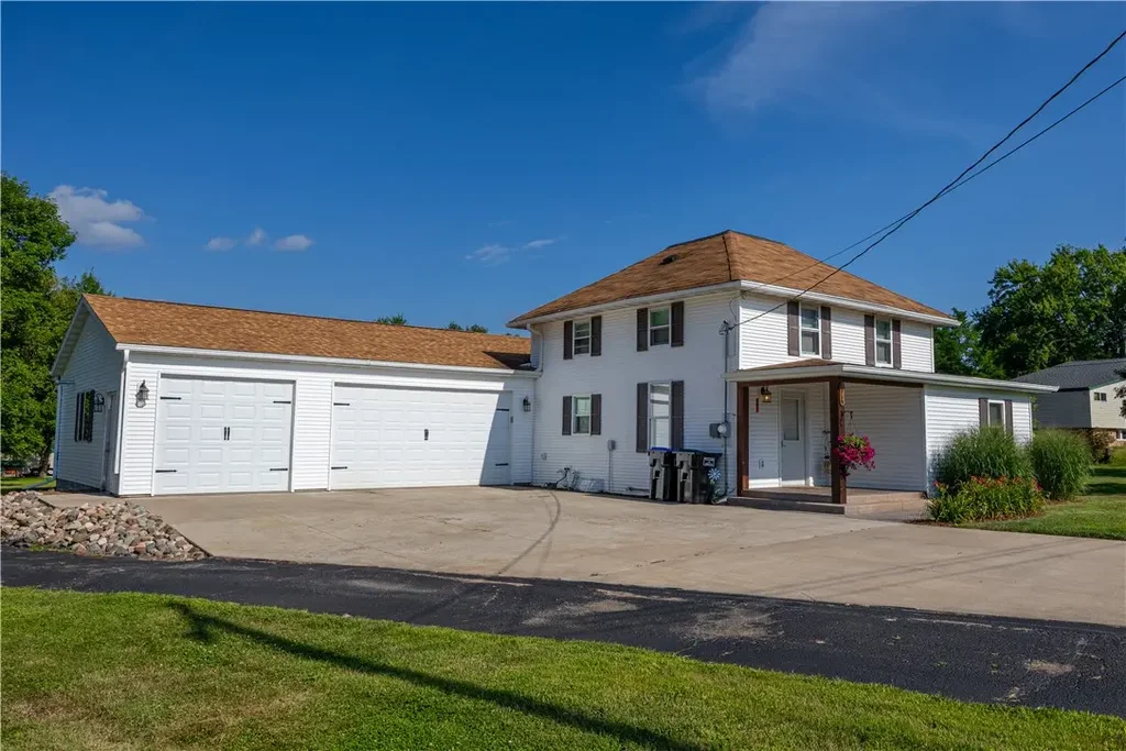 1340 N 2nd Street, Bruce