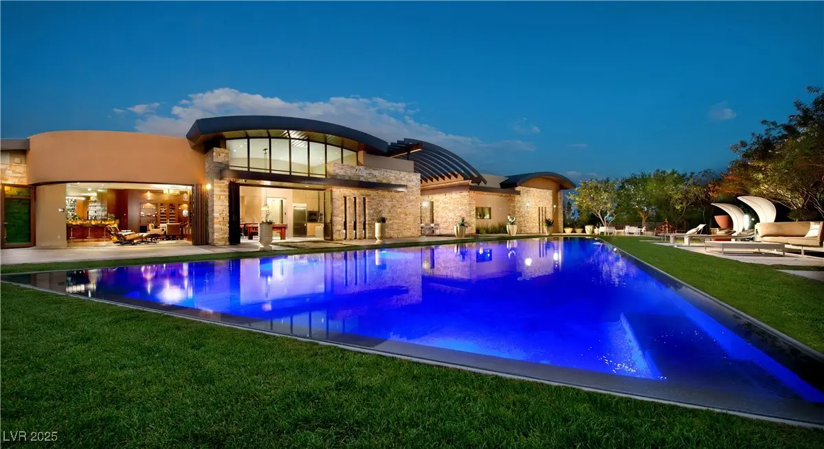 Photo of Listing #2705434