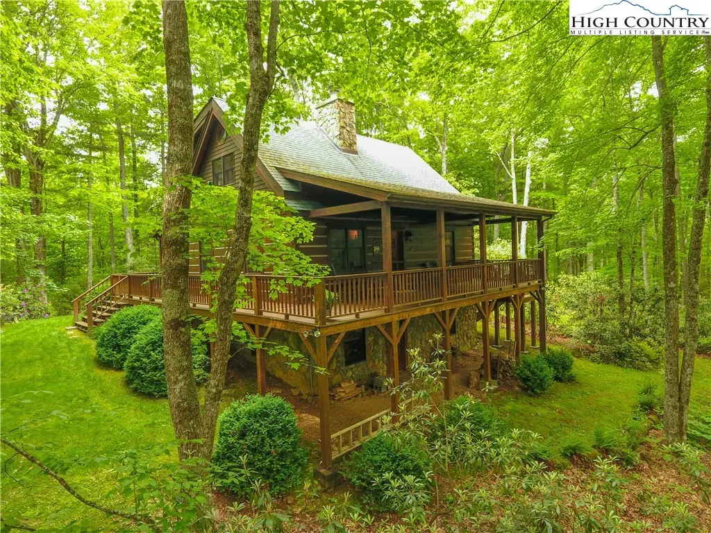 435 High Knolls Road, Fleetwood