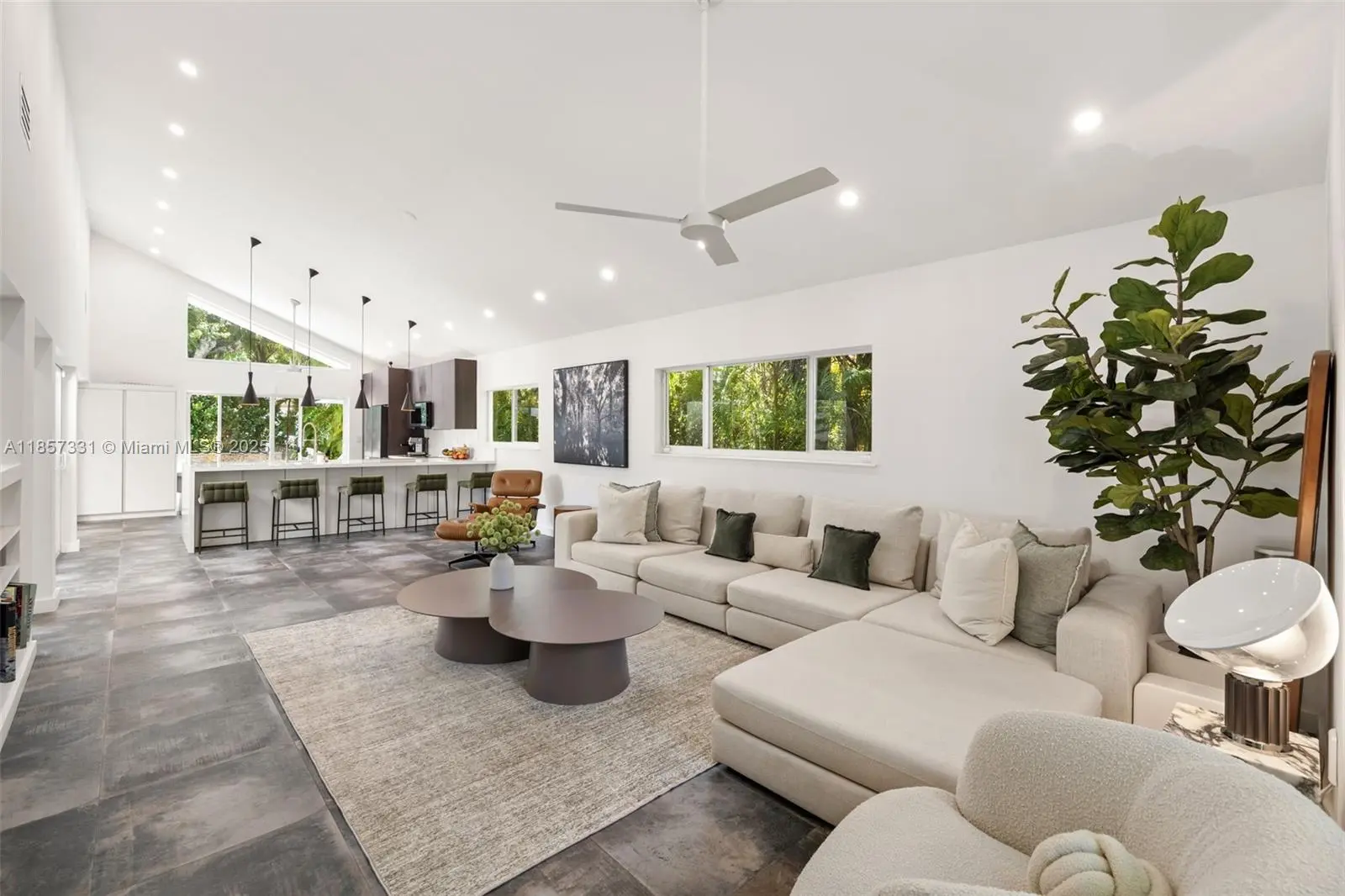 Photo of Listing #A11857331