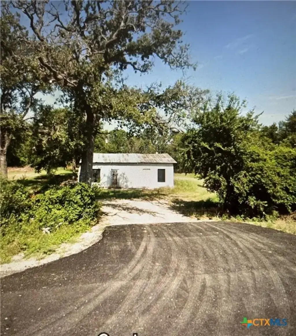 3004 N Travis Avenue, Cameron