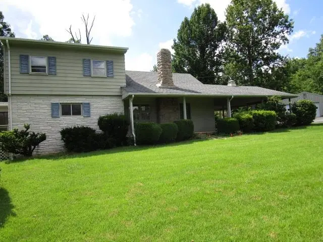 37 Oak Grove Ln, Nellysford