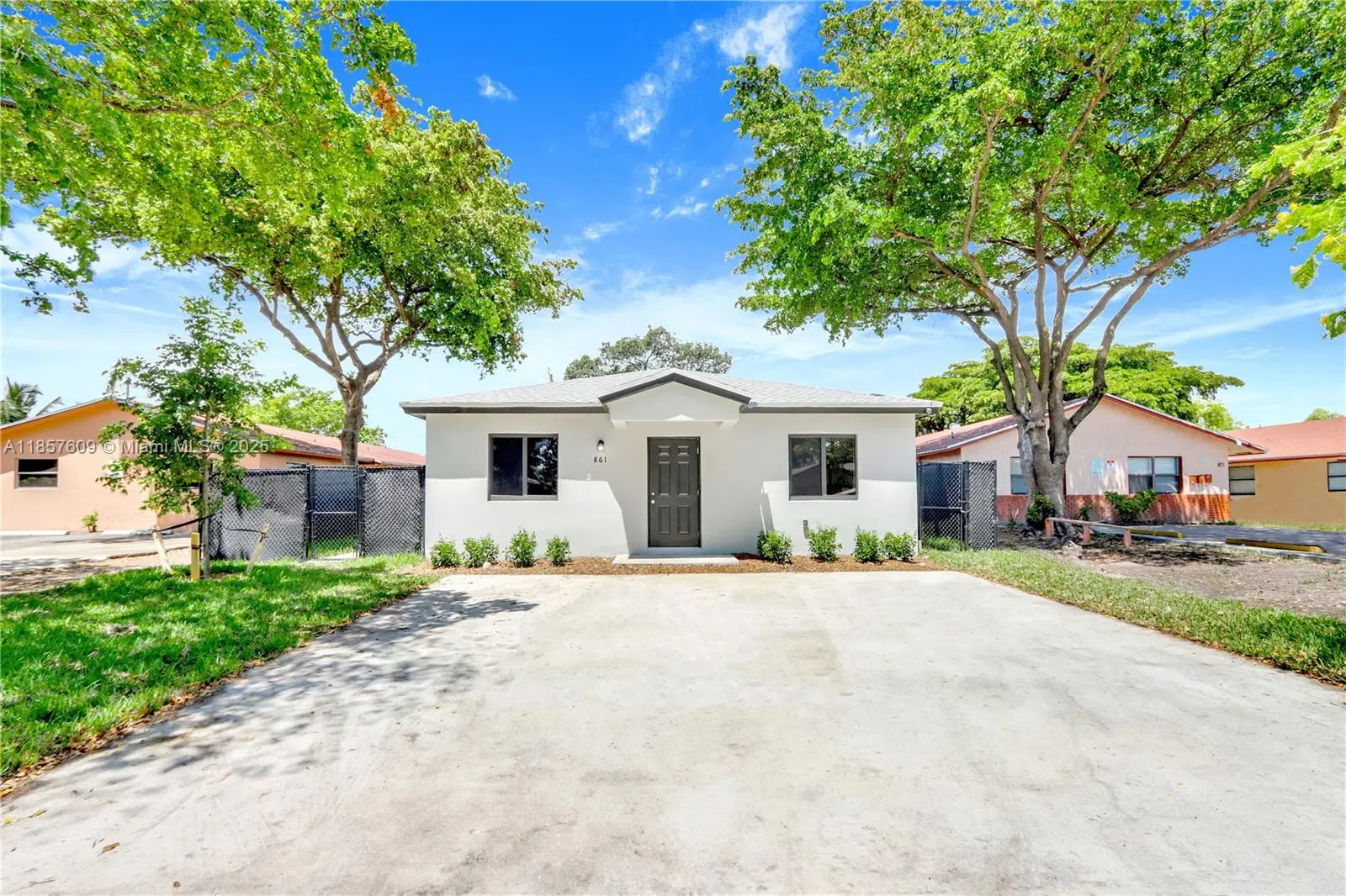 Photo of Listing #A11857609