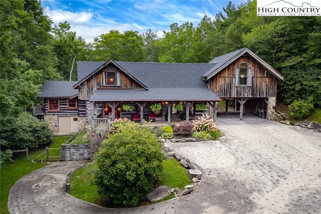 164 Avery County High School Road, Newland