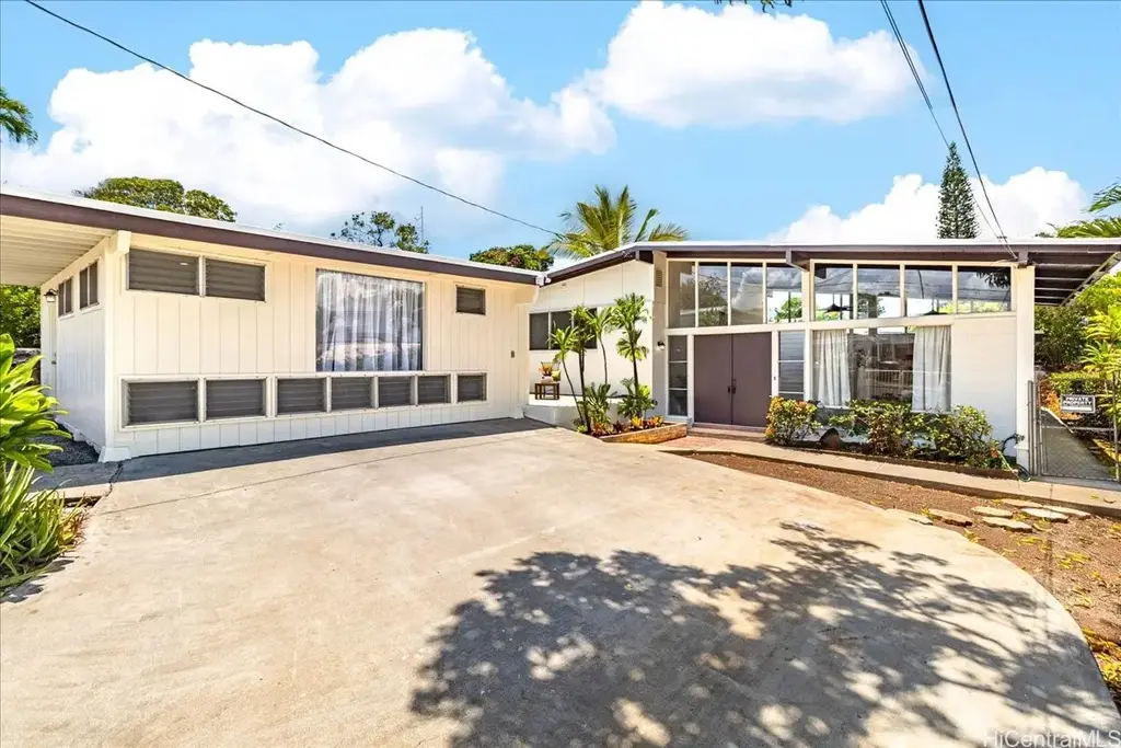 4321 Punihi Street, Honolulu