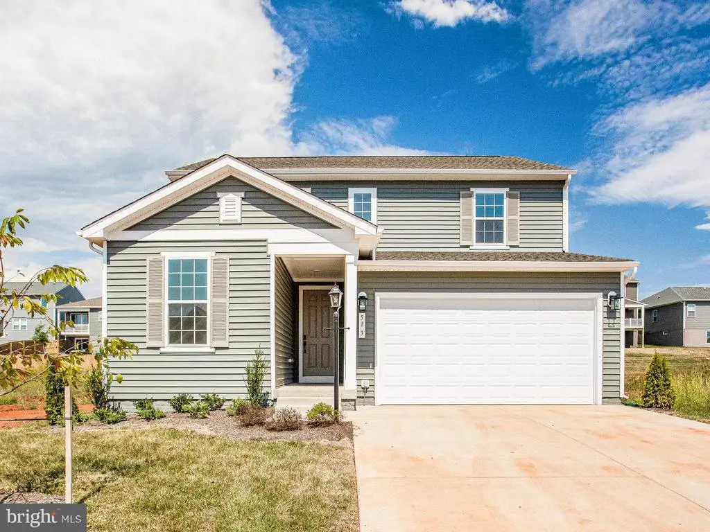 513 Aster Ln, Orange