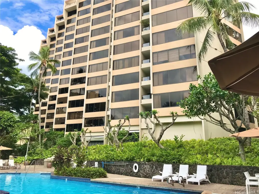 555 Hahaione Street # 15d, Honolulu