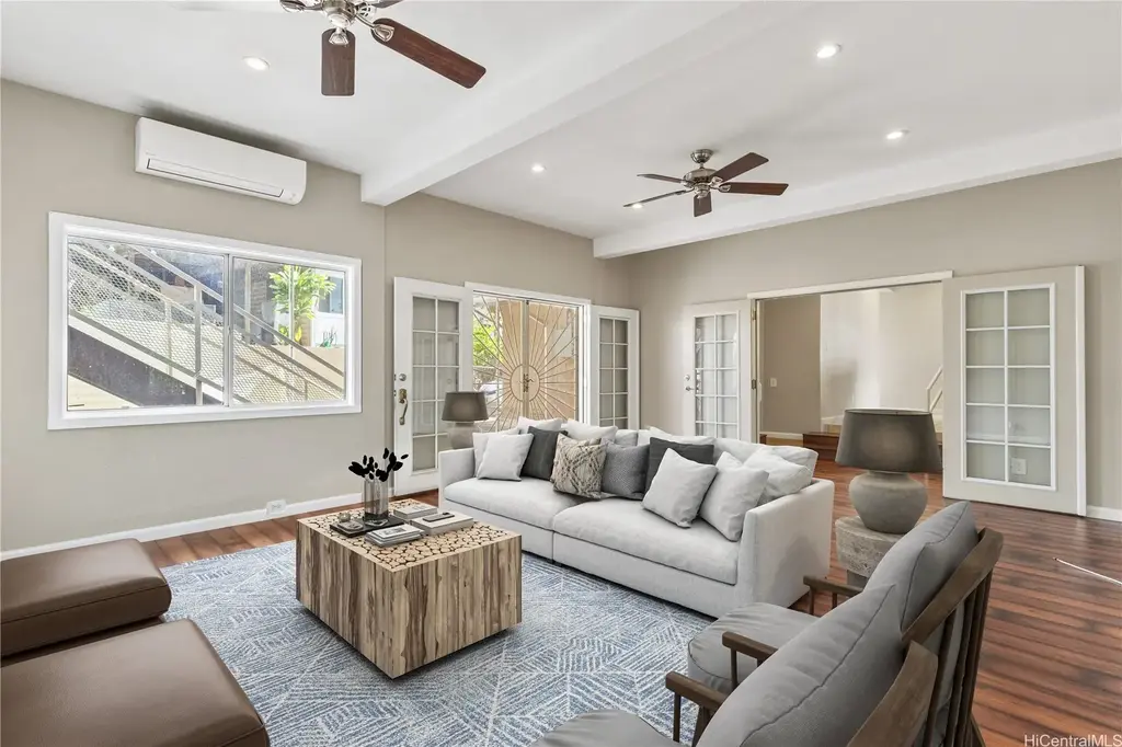 99-670 Aliipoe Drive, Aiea