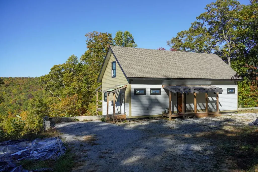 78 Natural Bridge Road, Scaly Mountain