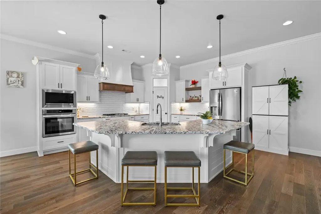 230 Bequette Lane, Centerton