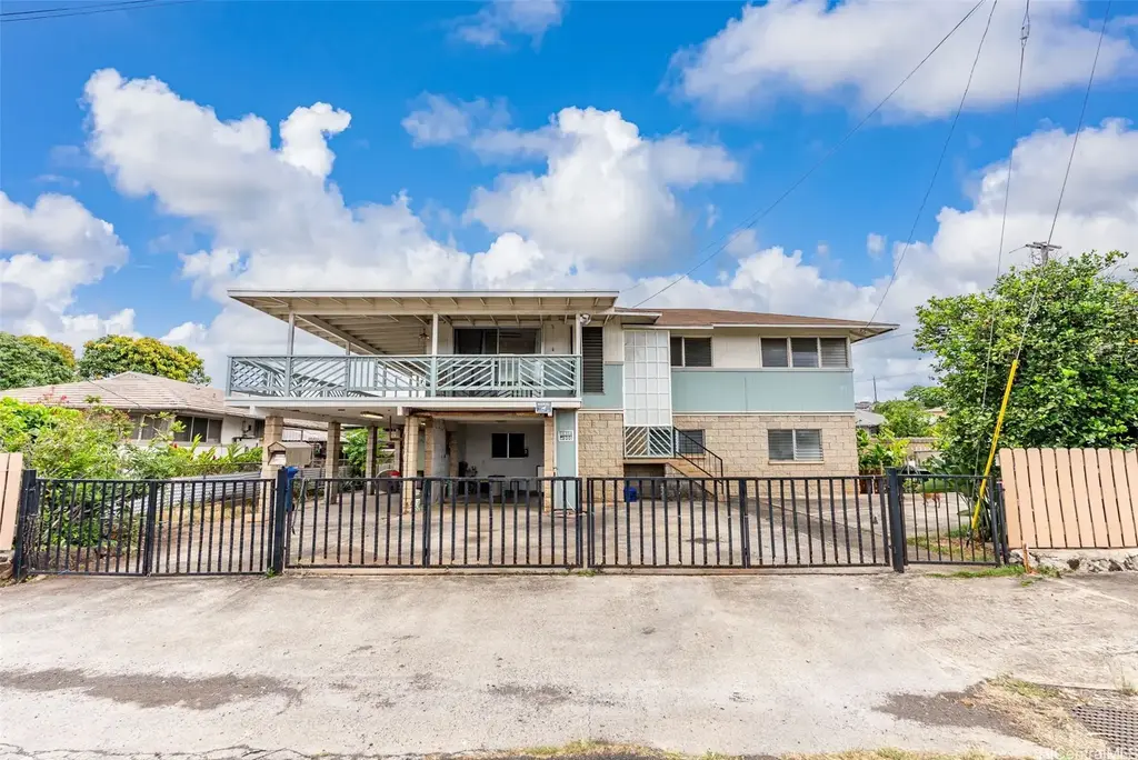 98-164 Hekaha Street, Aiea