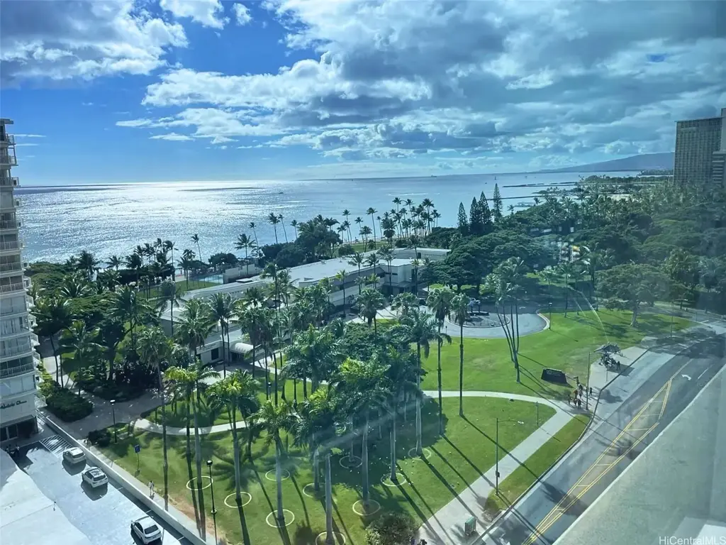 223 Saratoga Road # 1321, Honolulu