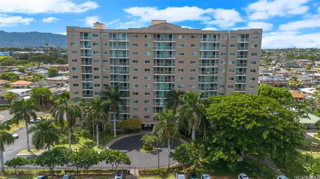 94-979 Kauolu Place # 1011, Waipahu