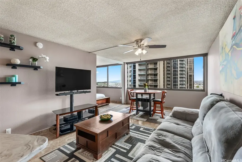 1255 Nuuanu Avenue # E2410, Honolulu