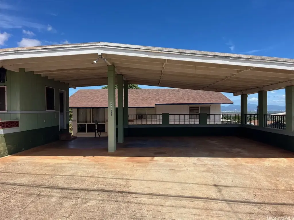 92-551 Ualehei Street, Kapolei