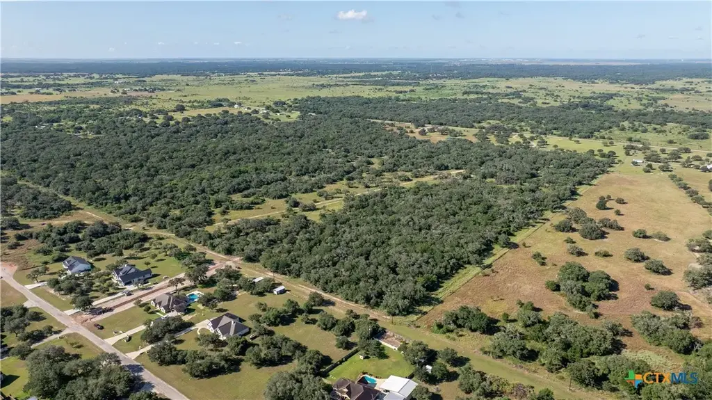 Pura Vida Road, Inez