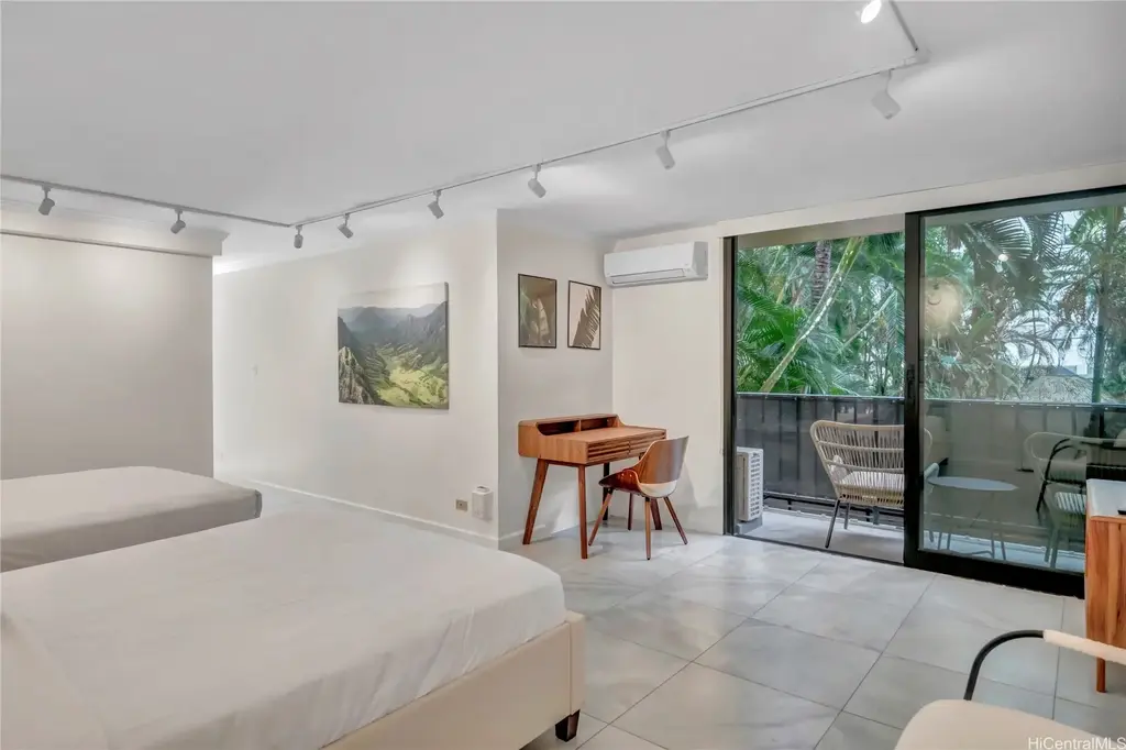 2425 Kuhio Avenue # 201, Honolulu