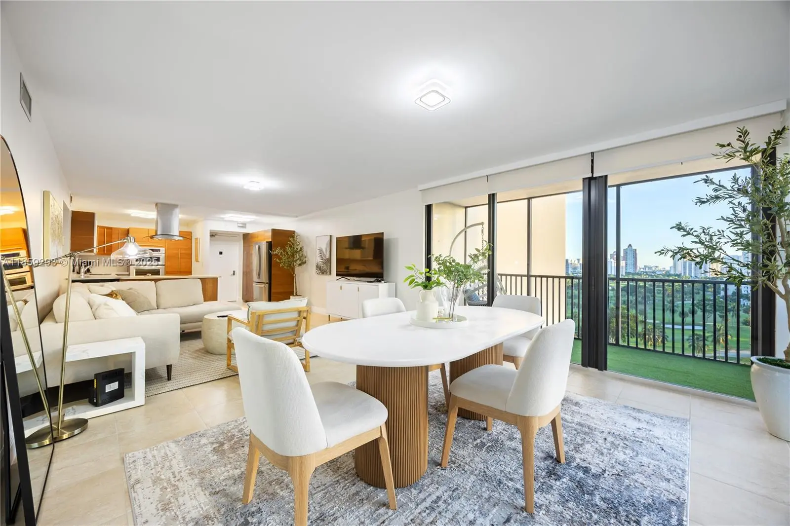 Photo of Listing #A11859293