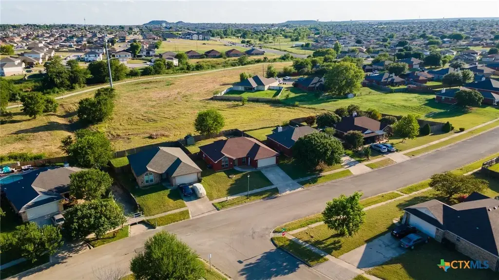 3904 Stallion Dr, Killeen
