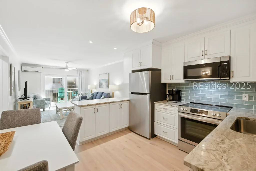 15 S Forest Beach Drive 3b, Hilton Head Island