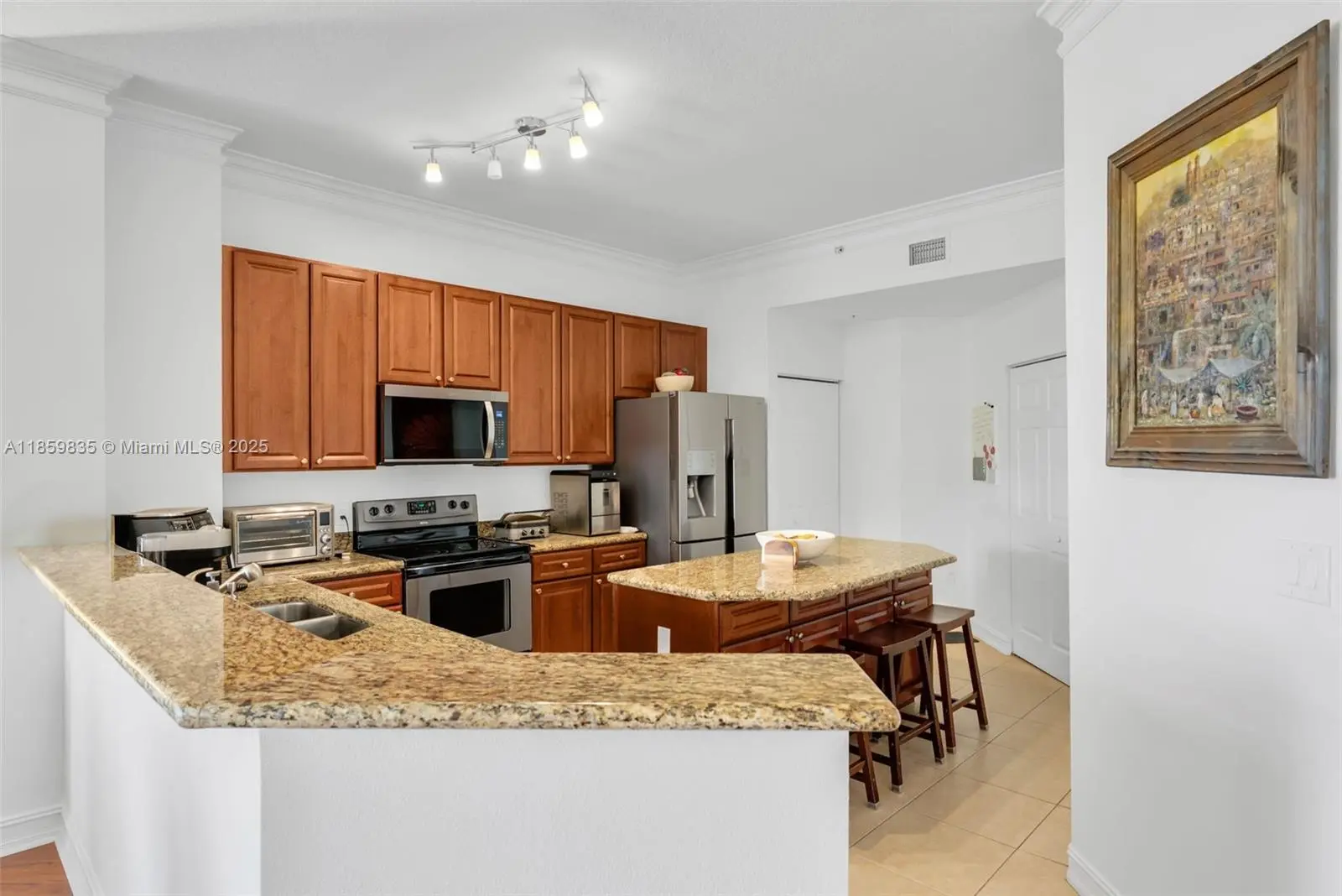 Photo of Listing #A11859835